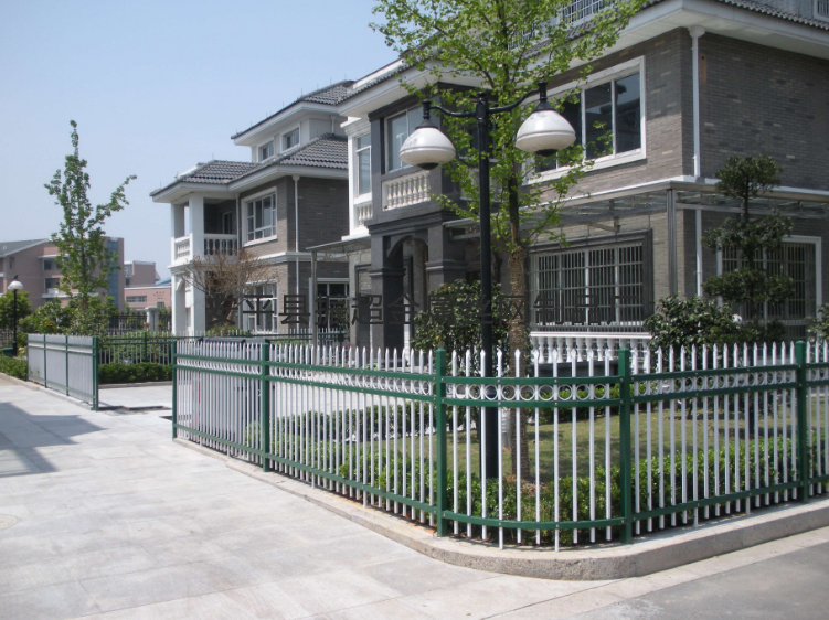铁艺围栏-www.zhenchaowy.com